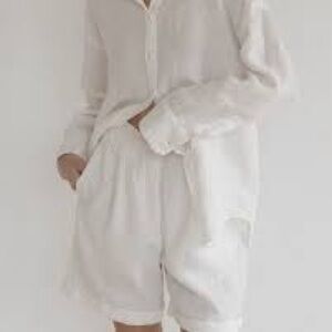 Gillian Steven white linen shorts